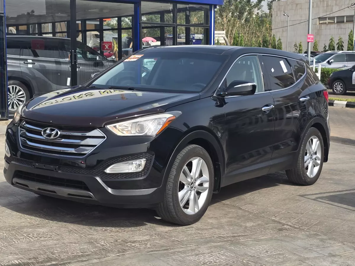 Hyundai Santa FE   - 2014