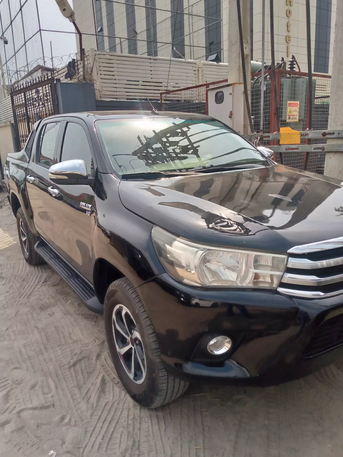 Toyota Hilux    - 2018