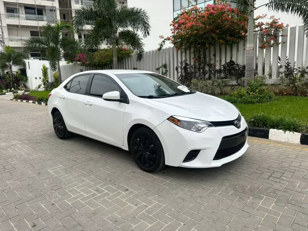 Toyota Corolla   - 2016