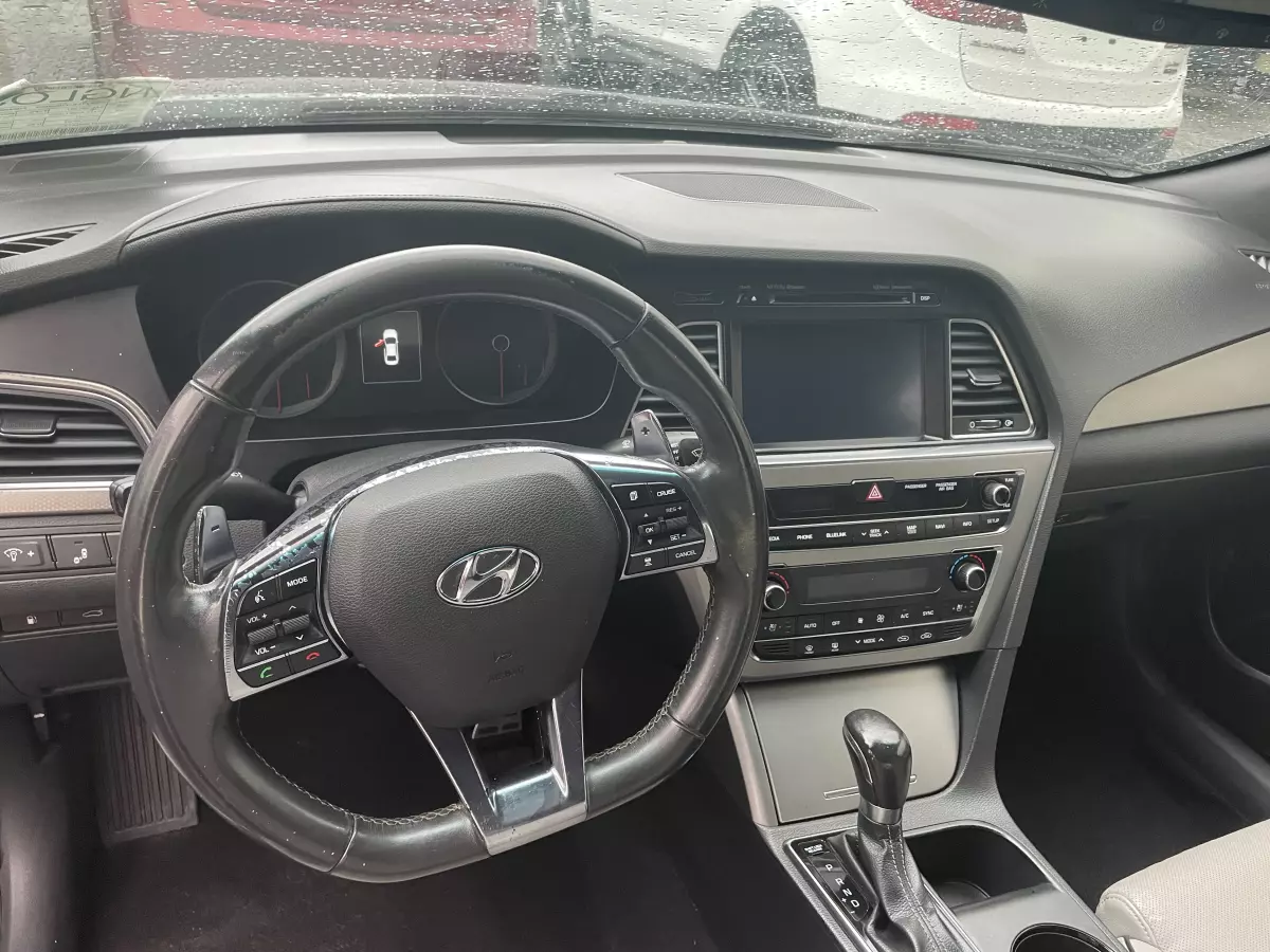 Hyundai Sonata   - 2015