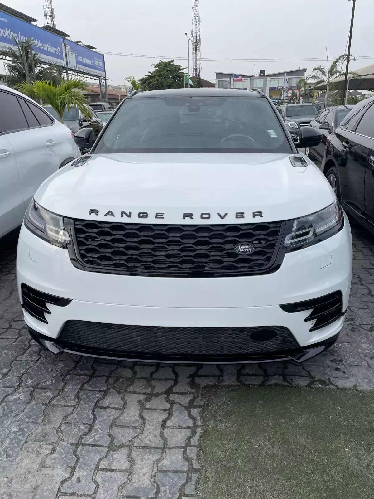 Land Rover Range Rover Velar   - 2020