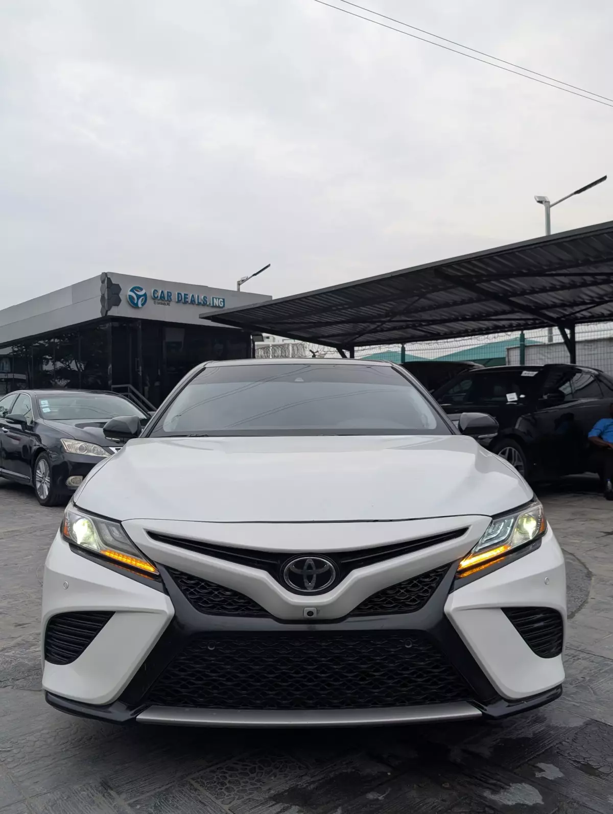 Toyota Camry   - 2018