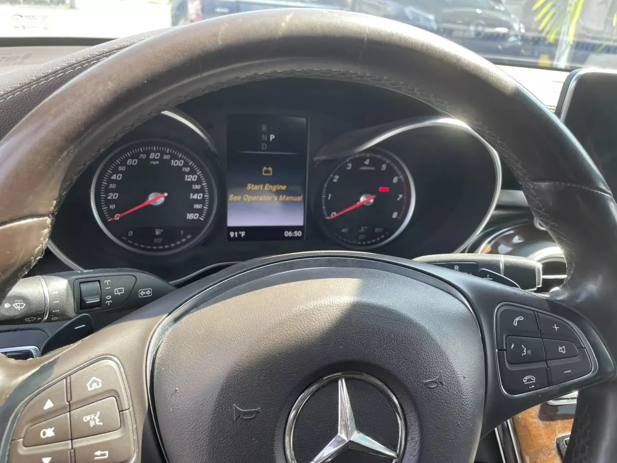 Mercedes-Benz GLC 300   - 2016