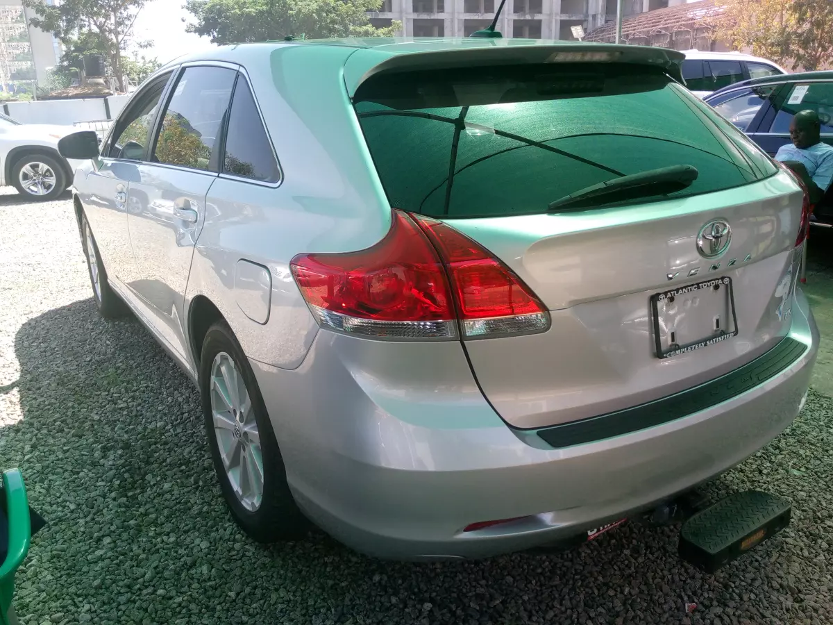 Toyota Venza   - 2010