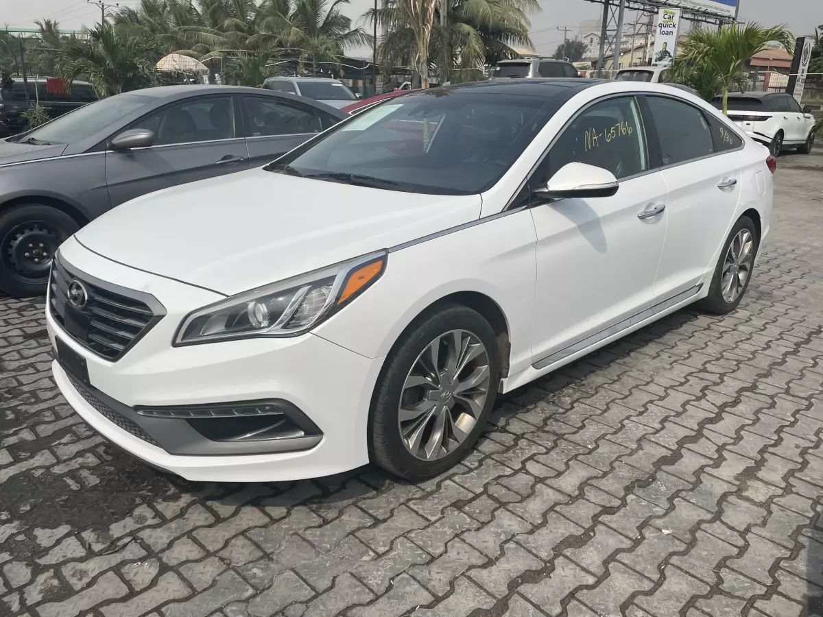 Hyundai Sonata   - 2015