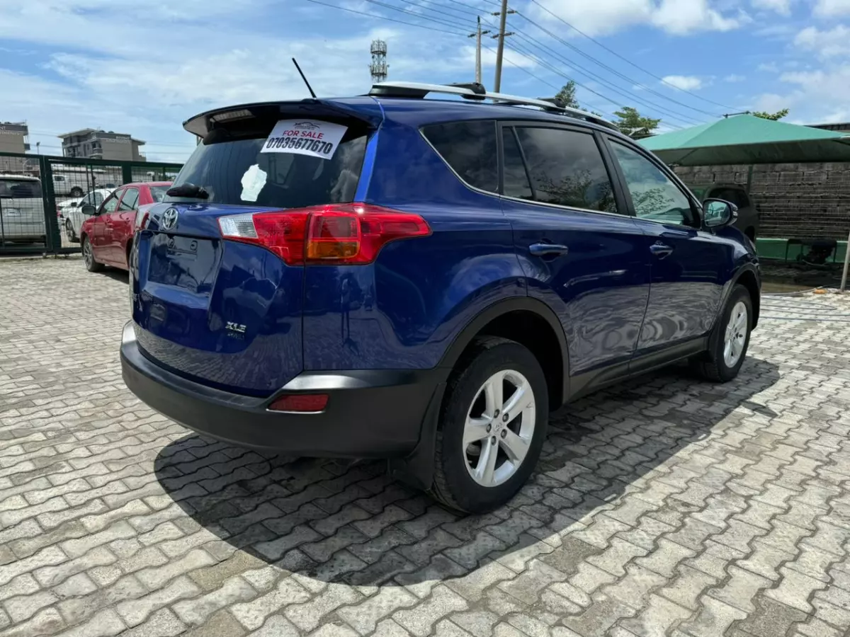 Toyota RAV4   - 2014