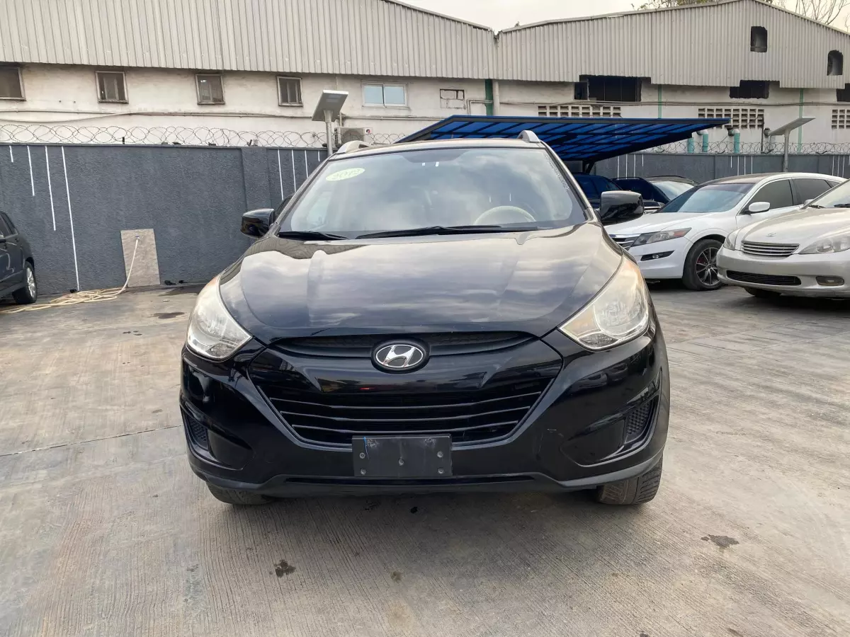 Hyundai Tucson   - 2011