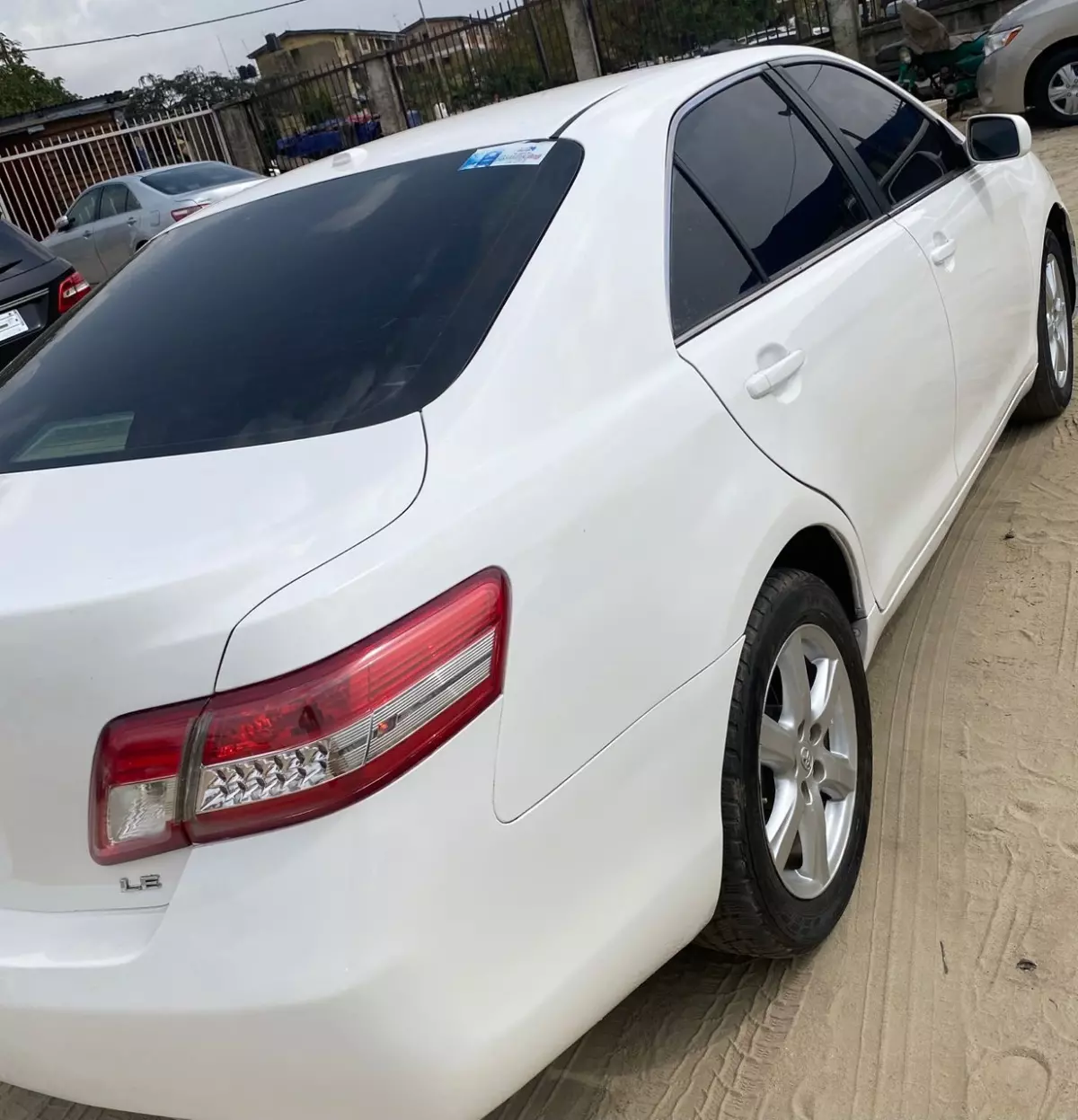 Toyota Camry   - 2011