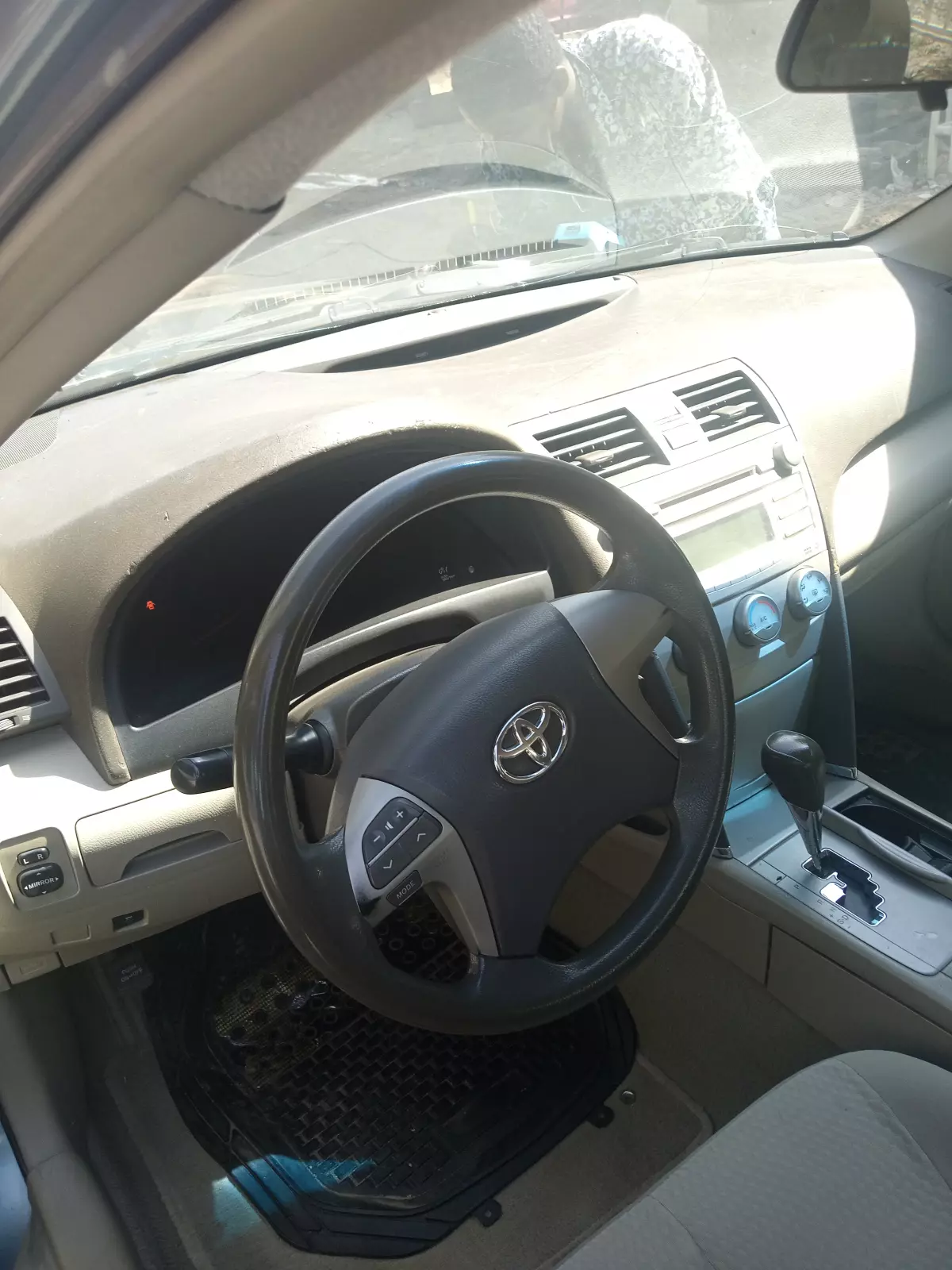 Toyota Camry   - 2010