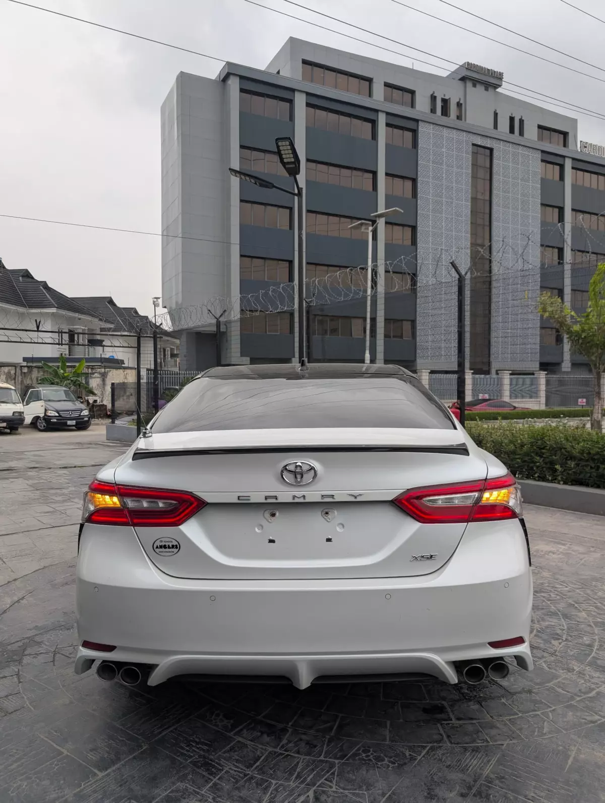 Toyota Camry   - 2018