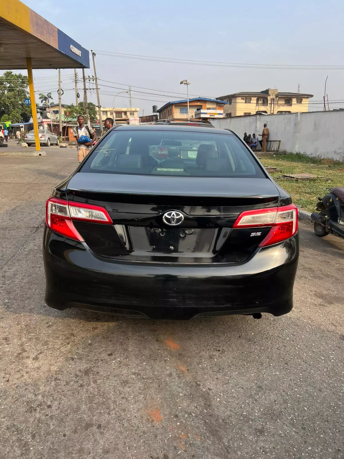 Toyota Camry   - 2012