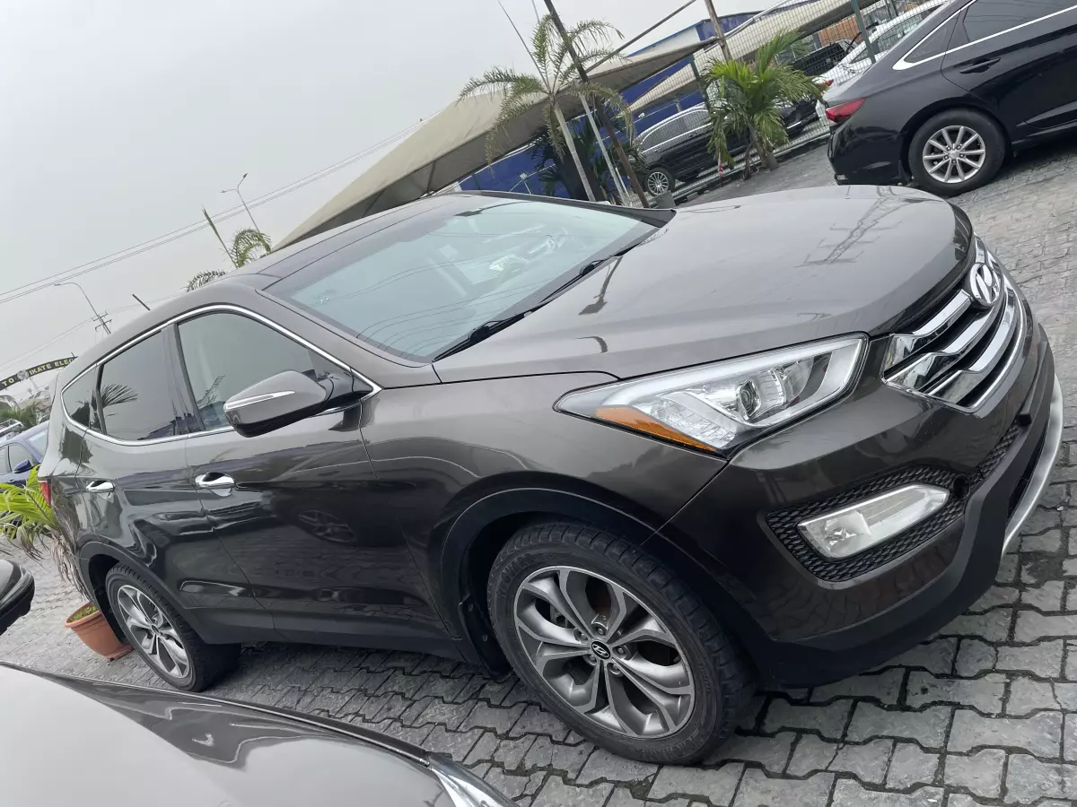 Hyundai Santa FE   - 2013