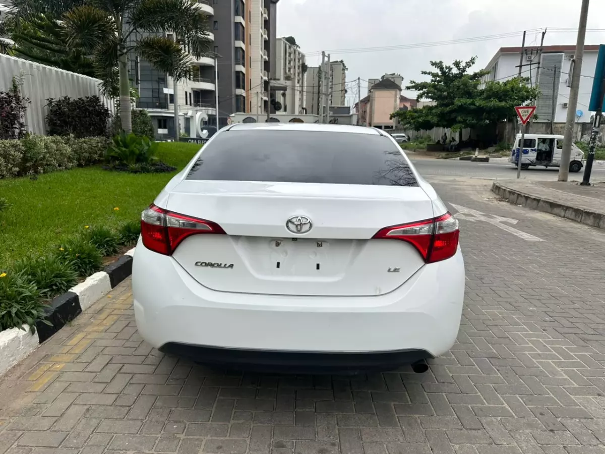 Toyota Corolla   - 2016