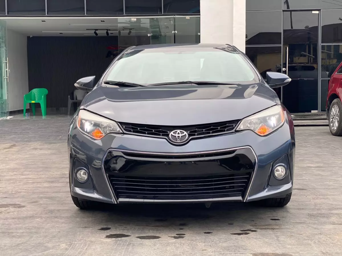 Toyota corolla   - 2016