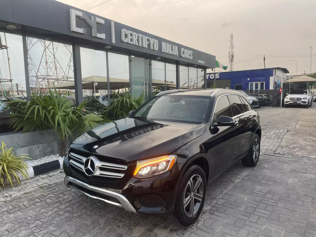 Mercedes-Benz GLC 300   - 2016