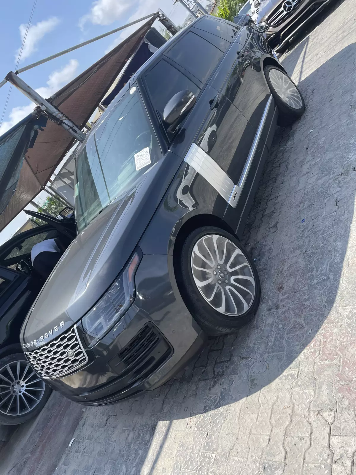 RANGE ROVER Autobiography