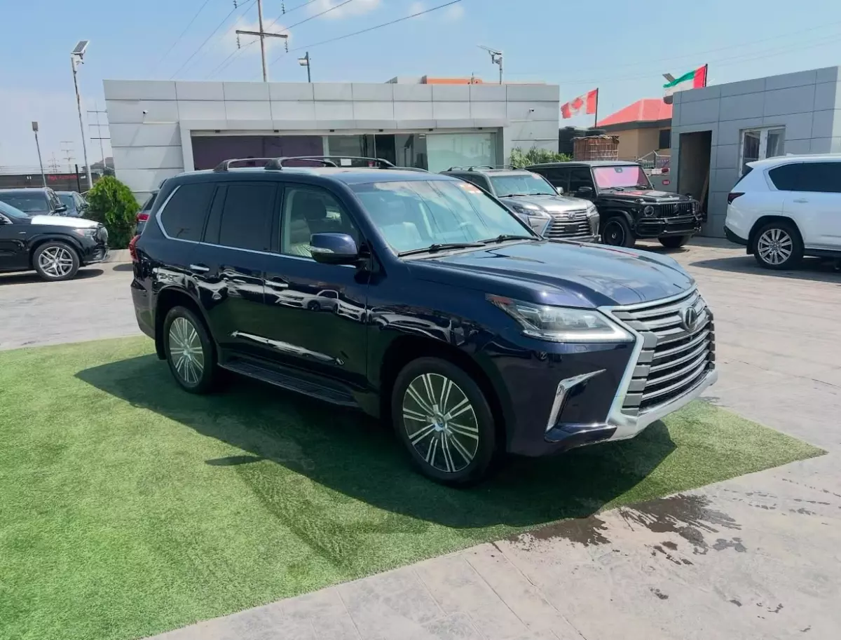 Lexus LX 570