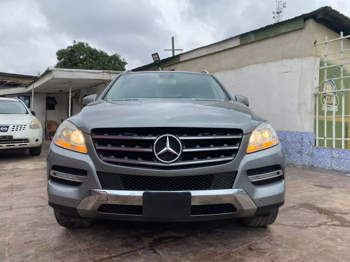 Mercedes-Benz ML 350   - 2012