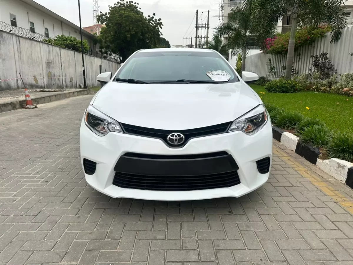 Toyota Corolla   - 2016