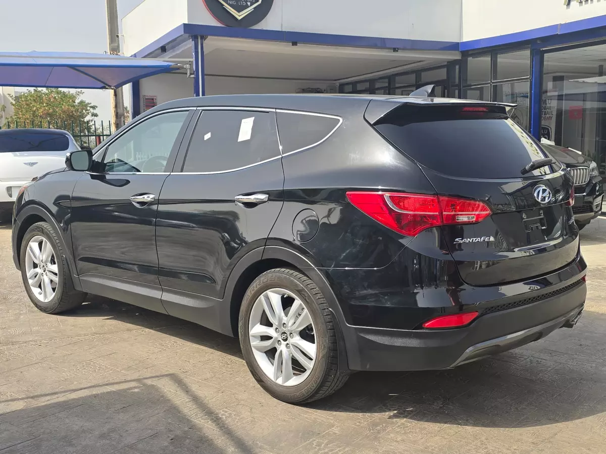 Hyundai Santa FE   - 2014