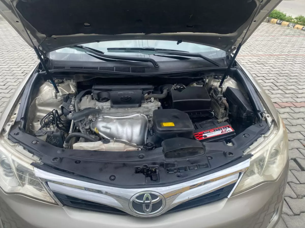 Toyota Camry   - 2014