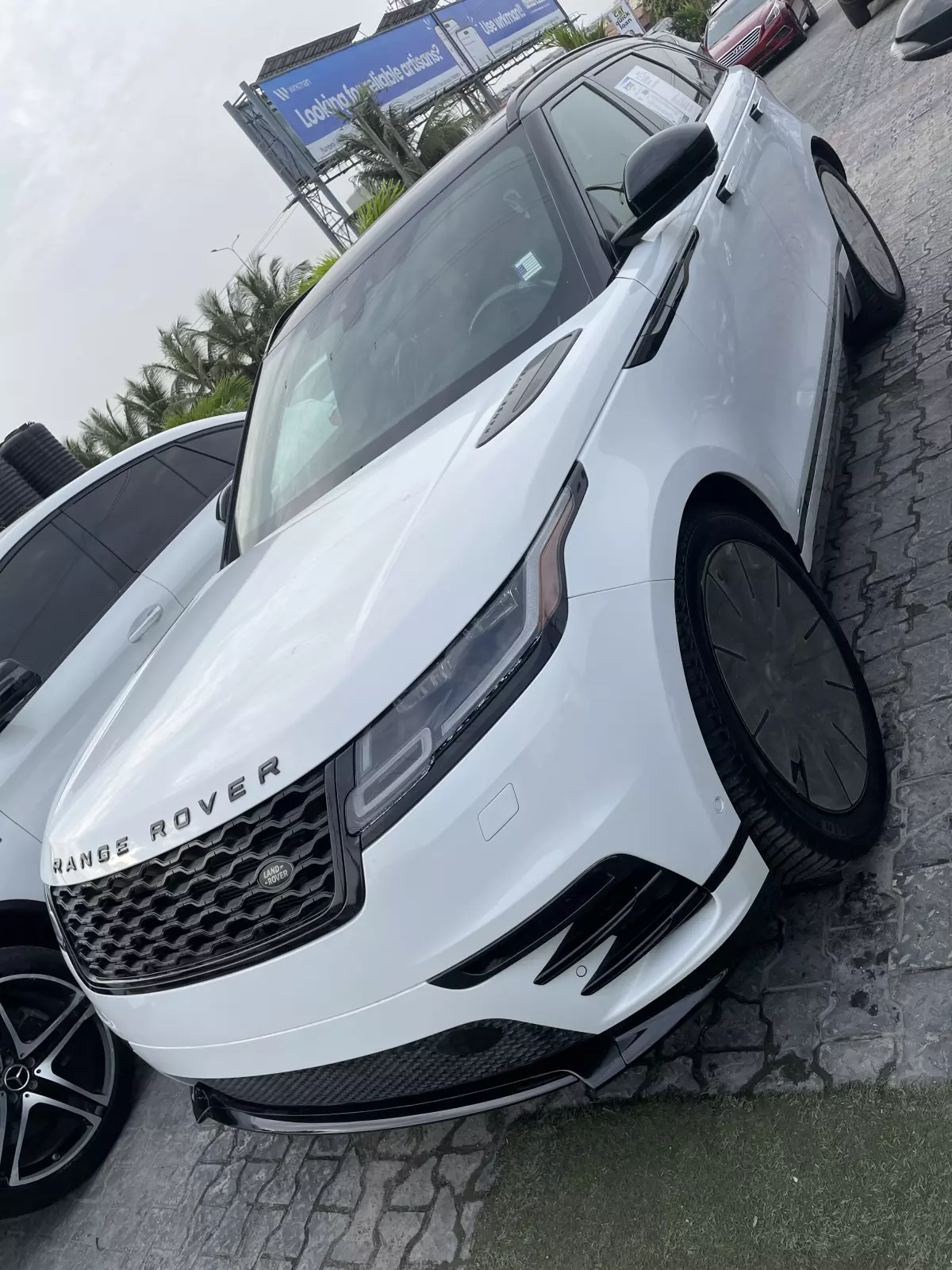 Land Rover Range Rover Velar   - 2020