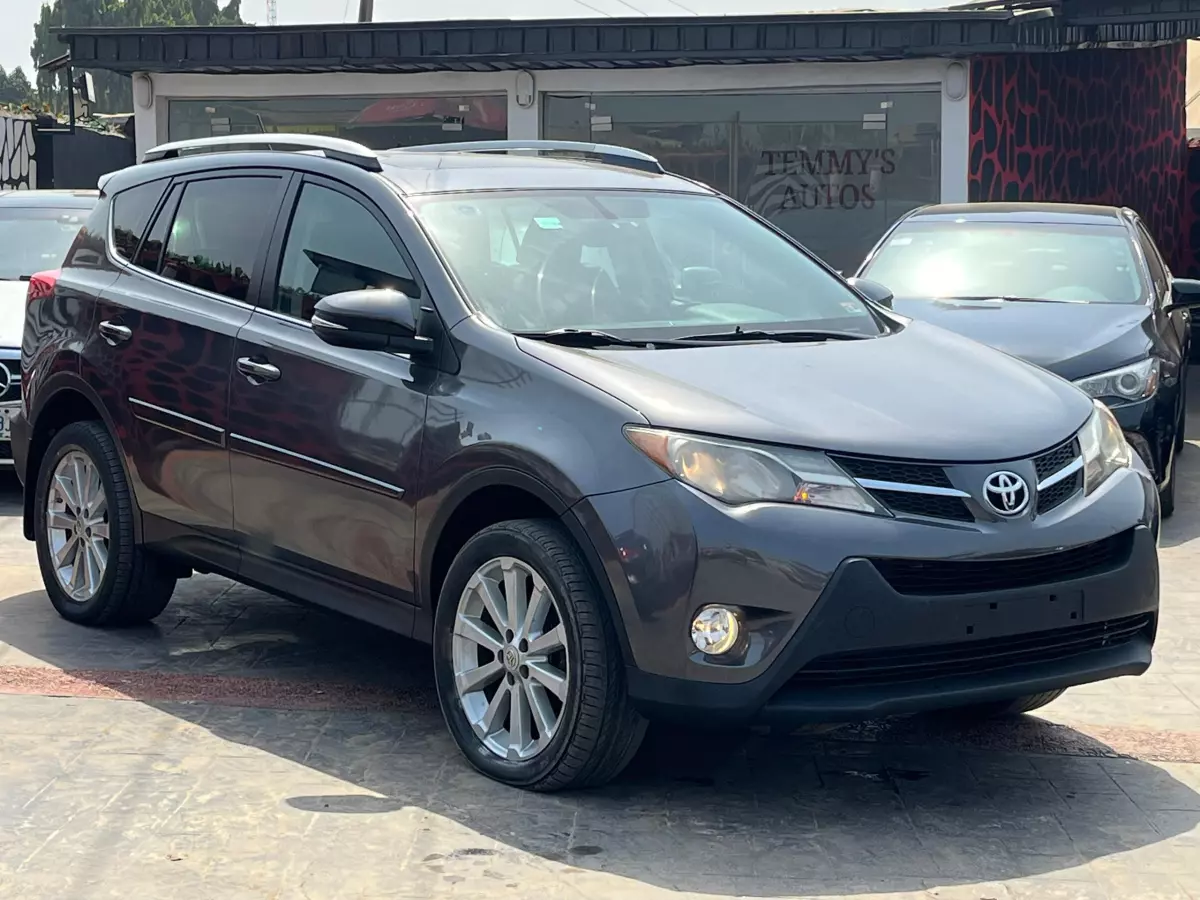 Toyota RAV 4   - 2013