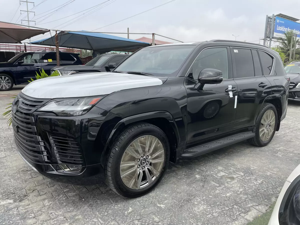 Lexus LX 600   - 2024