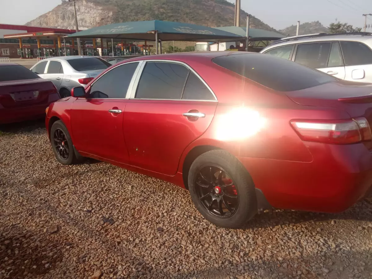 Toyota Camry   - 2007