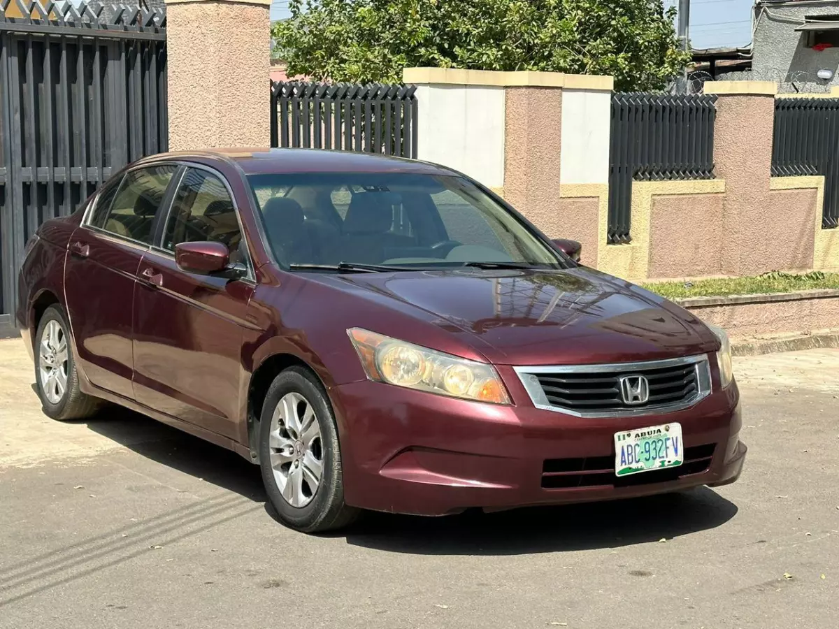 Honda Accord   - 2009