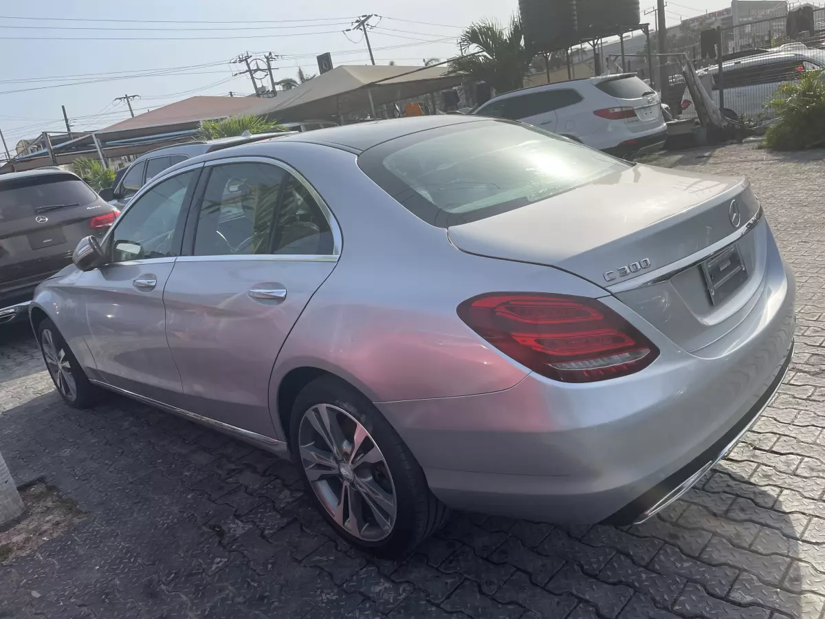 Mercedes-Benz C-class   - 2015