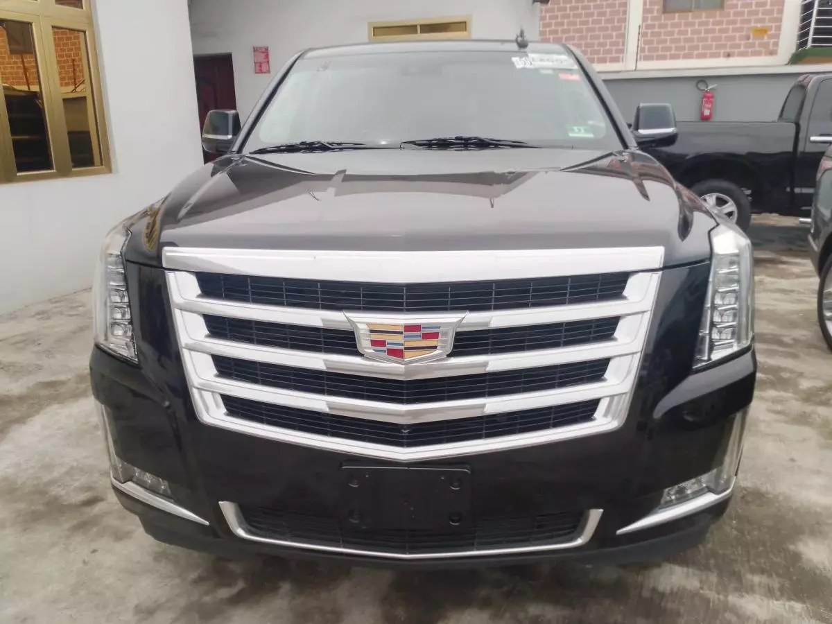 Cadillac Escalade   - 2016