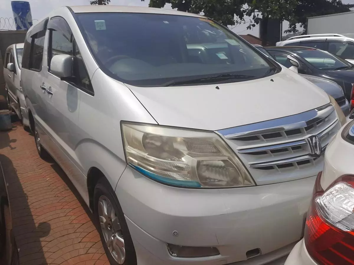 Toyota Alphard   - 2008