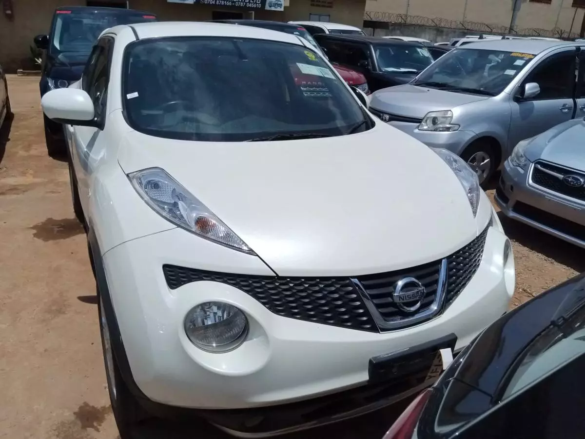 Nissan Juke   - 2012