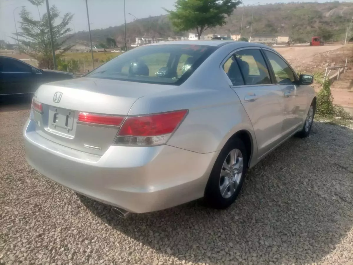 Honda Accord - 2012