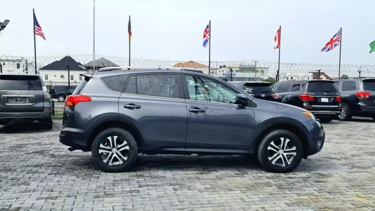 Toyota RAV 4   - 2014