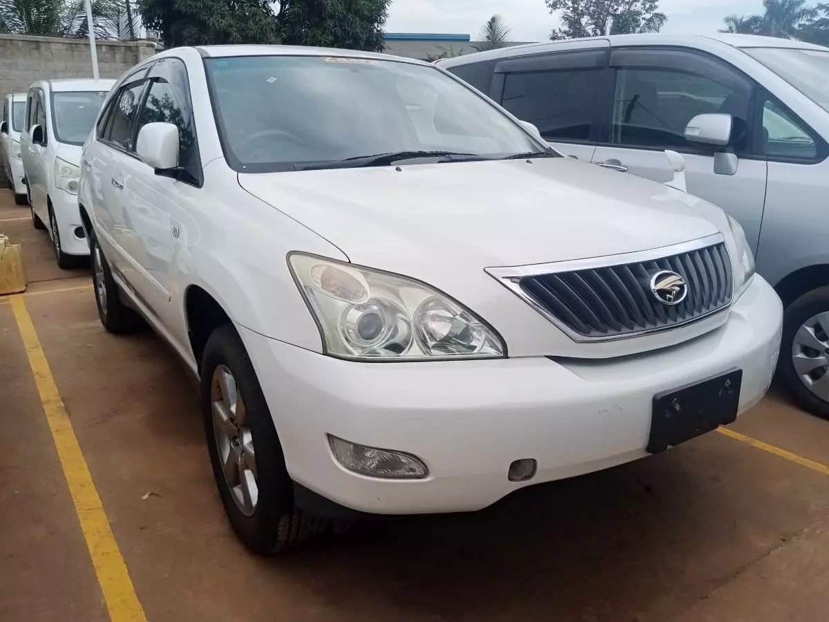 Toyota Harrier   - 2011