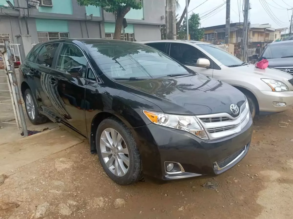 Toyota Venza   - 2013