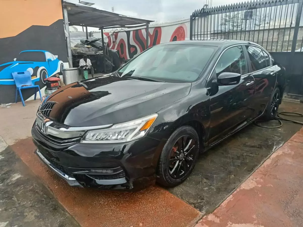 Honda Accord   - 2013