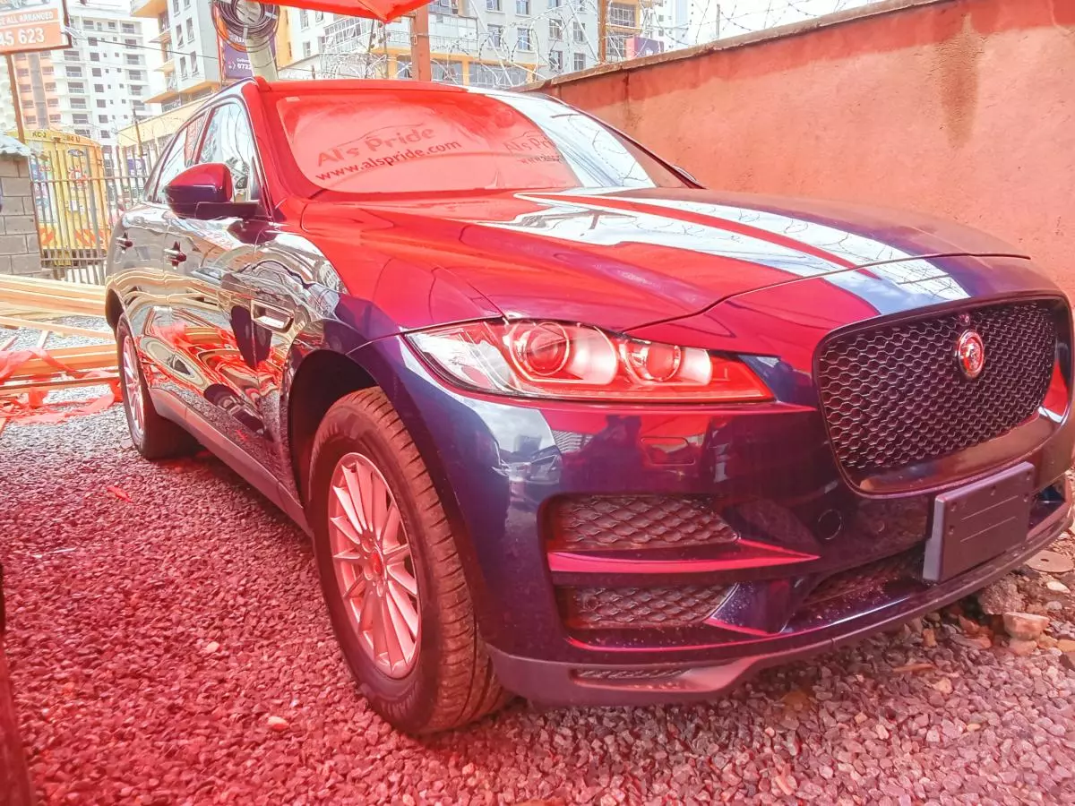 Jaguar F-Pace   - 2017