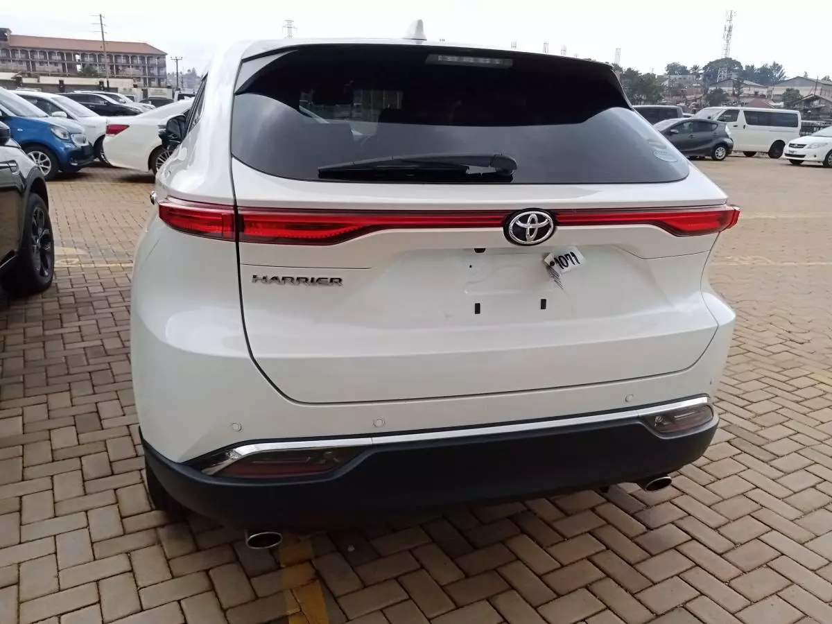 Toyota Harrier   - 2020