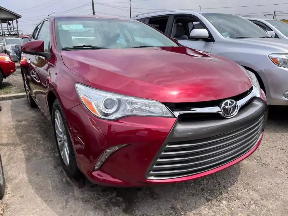 Toyota Camry   - 2015