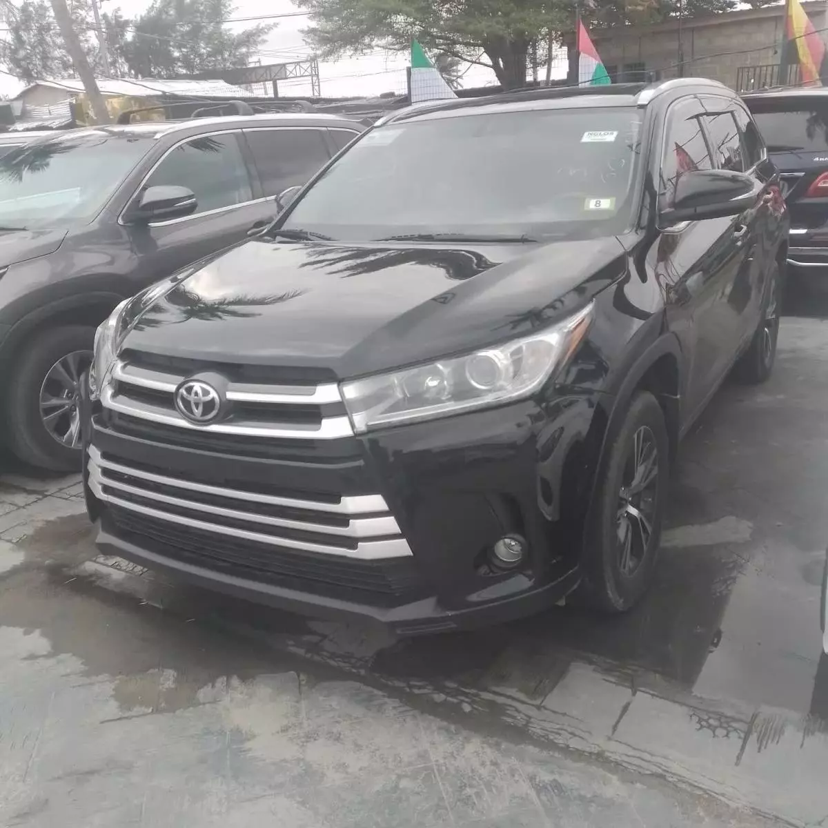 Toyota Highlander   - 2016