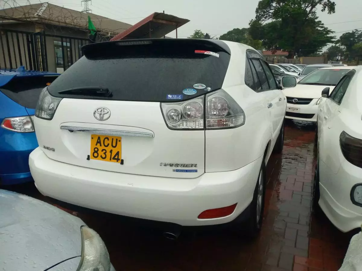 Toyota Harrier - 2009