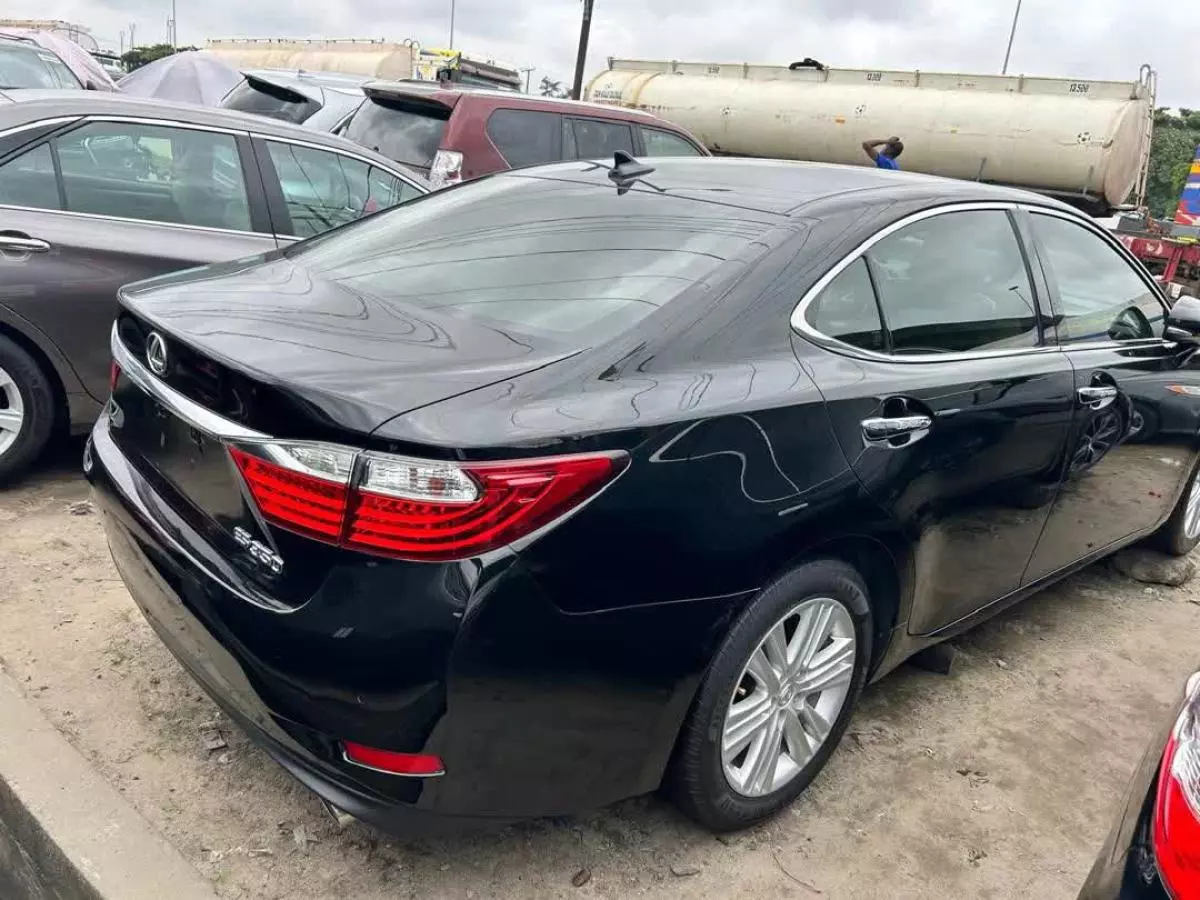 Lexus ES 350   - 2013