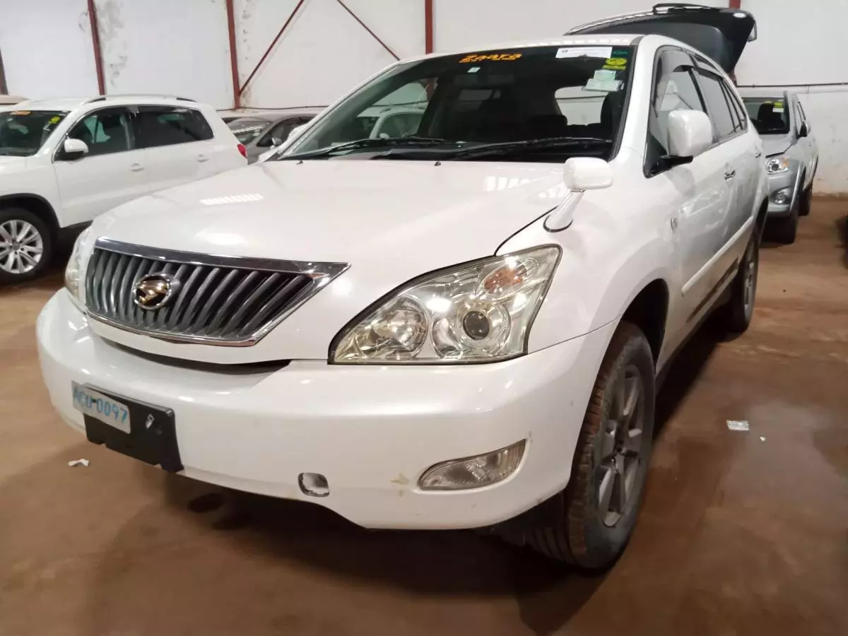 Toyota Harrier   - 2009