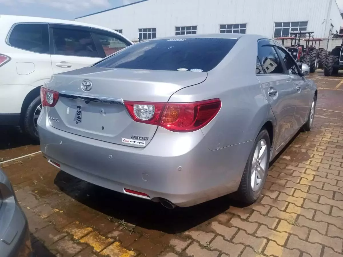 Toyota Mark X   - 2014