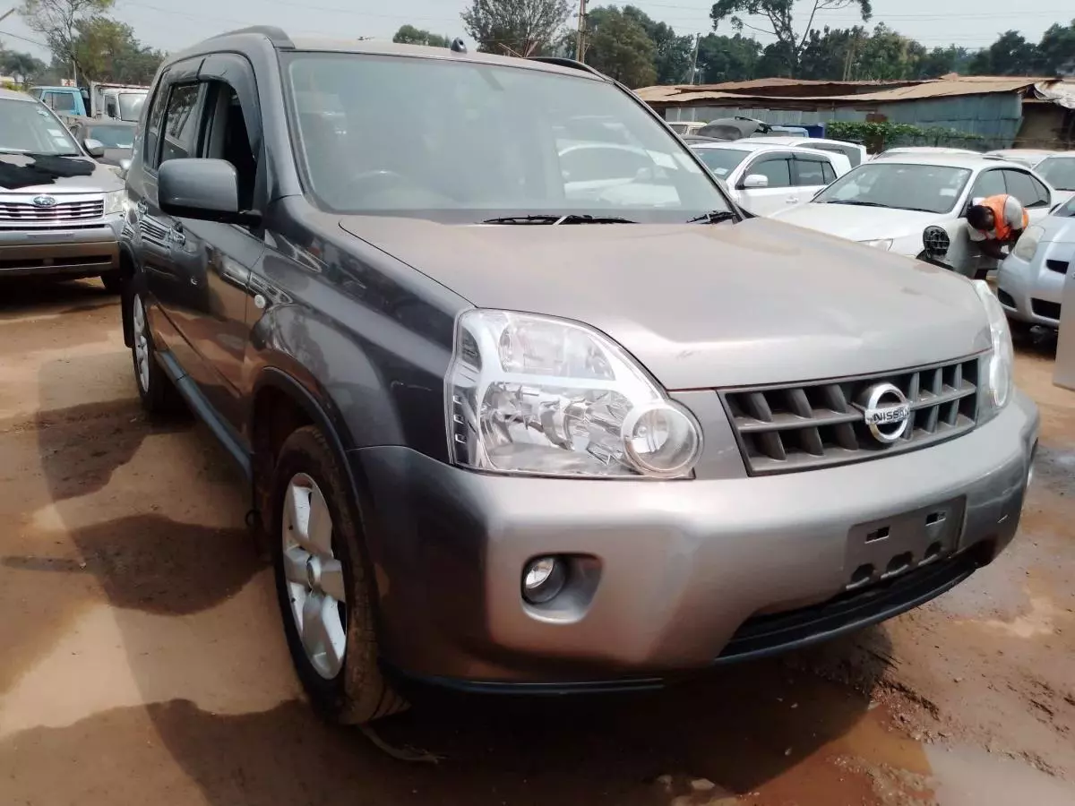 Nissan X- trail   - 2010