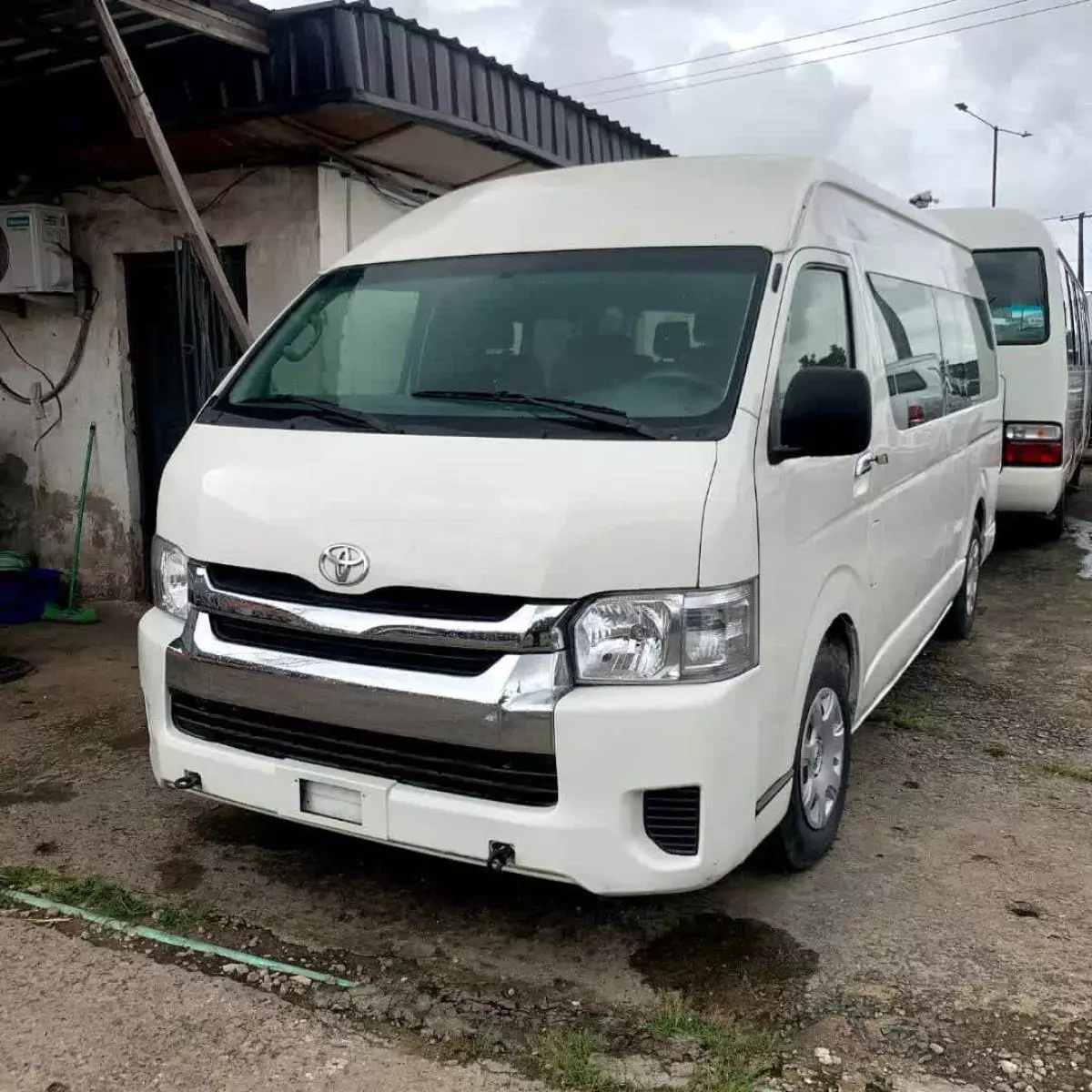 Toyota Hiace   - 2016