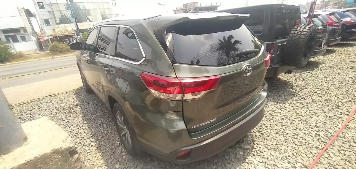 Toyota Highlander - 2019